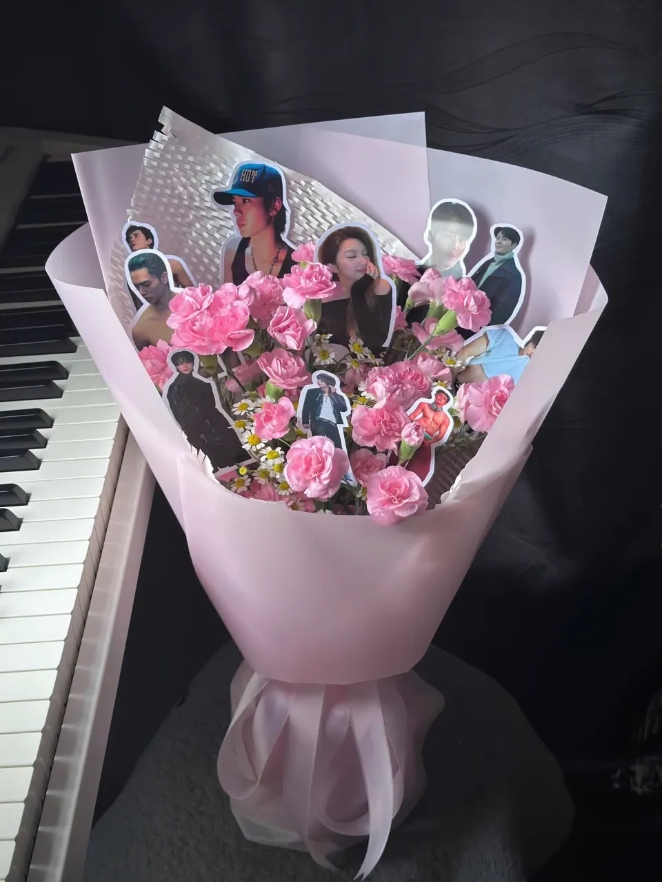 Idol Hồng Rực