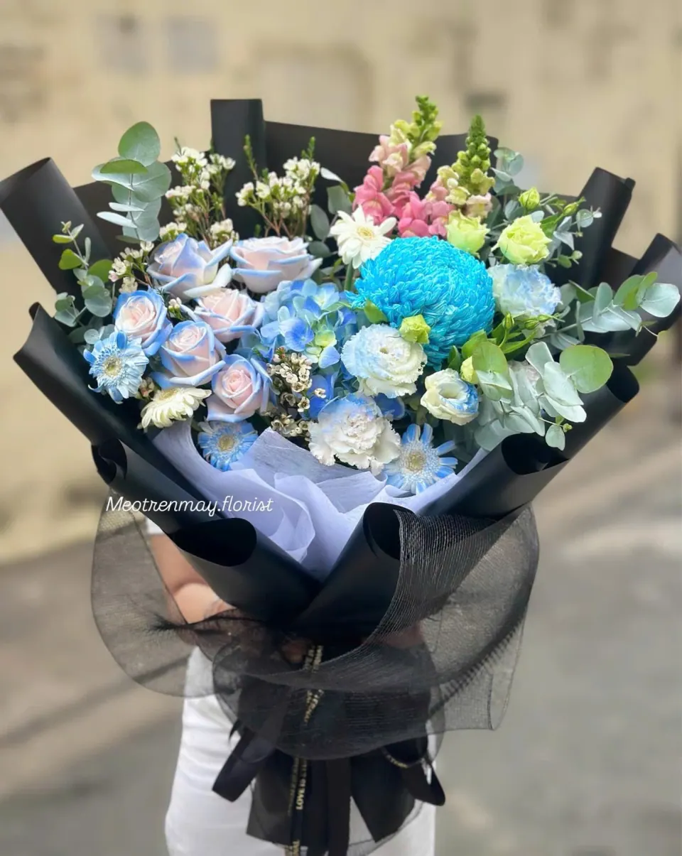 Bầu Trời Rực Rỡ — bó hoa tông xanh tại Mèo Trên Mây